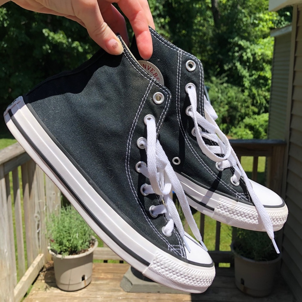 Black high-top converse
